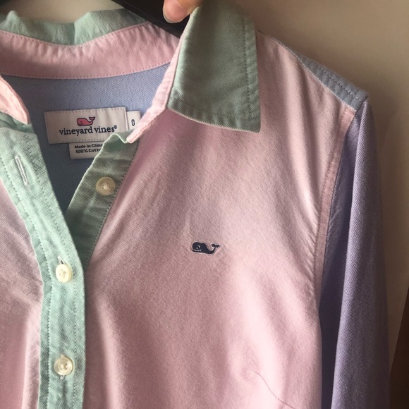 Vineyard Vines Colorblock Button Down Shirt - Picture 1 of 3